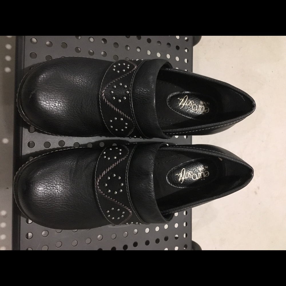Formal black shoes